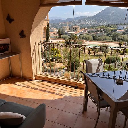 Joli Studio Tout Confort Proche Toutes Commodites Dans Residence Calme LʼÎle-Rousse Kültér fotó