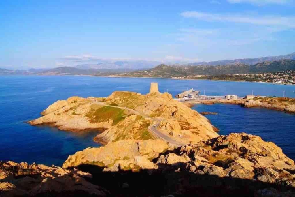 Joli Studio Tout Confort Proche Toutes Commodites Dans Residence Calme LʼÎle-Rousse Kültér fotó